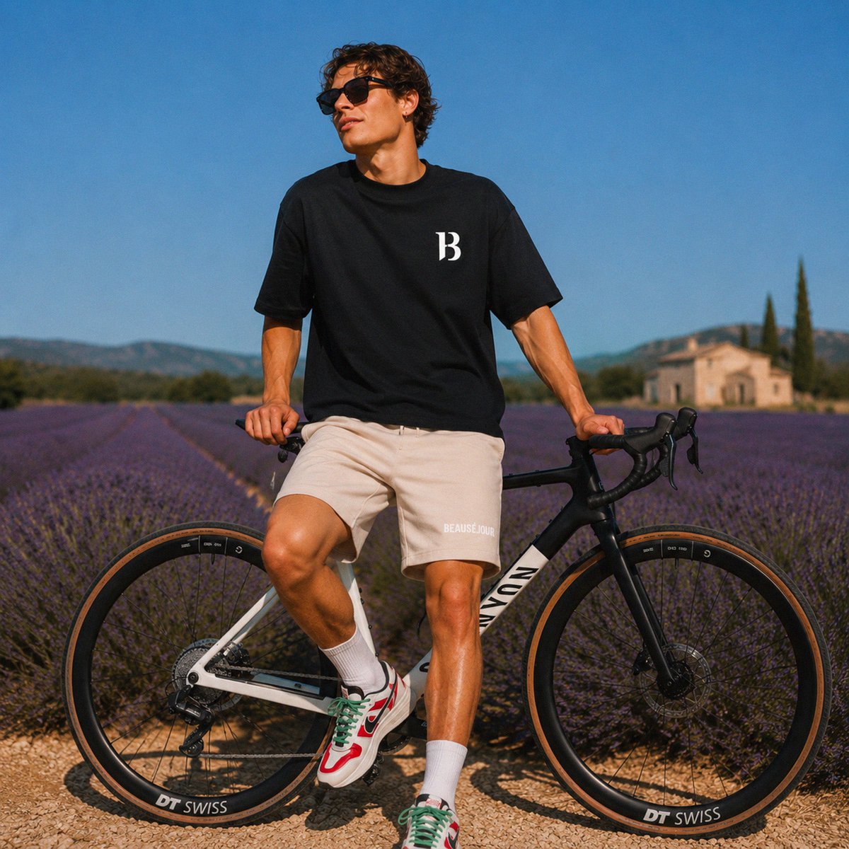 Signature B Beauséjour Boxy T-Shirt Schwarz | Bio-Baumwolle